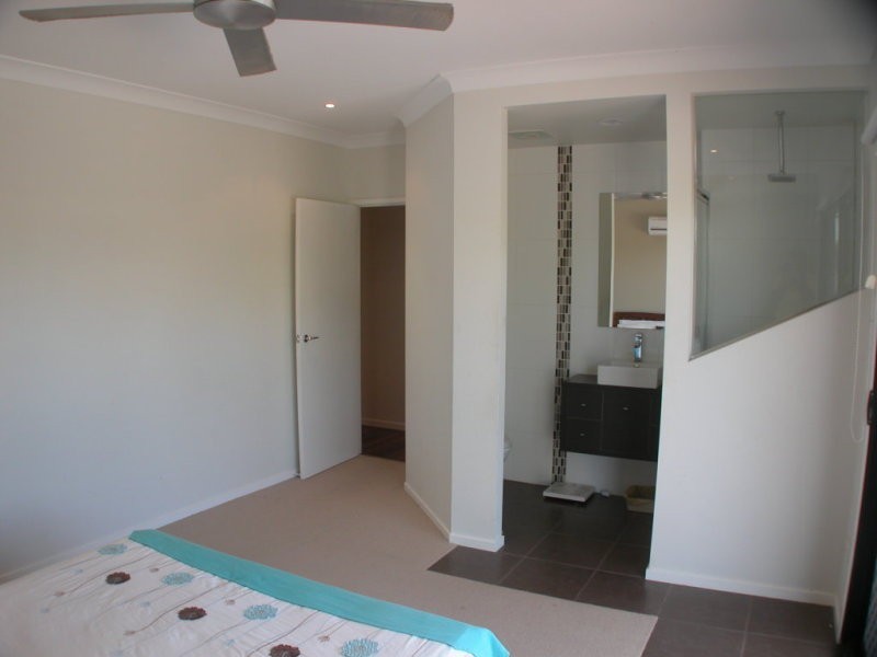 10 Tollington Rd, Bowen QLD 4805