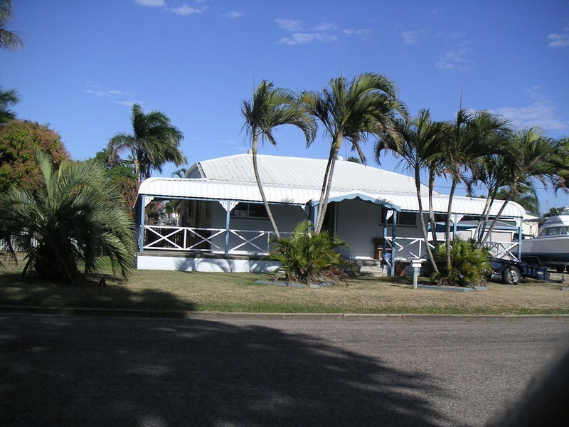 7 Whitsunday St, Bowen QLD 4805