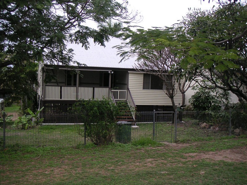 61 Kennedy St, Bowen QLD 4805