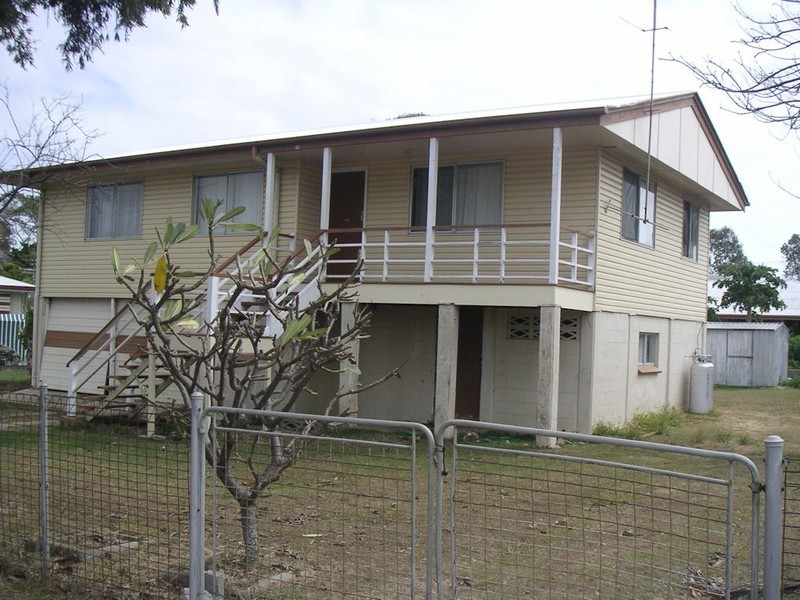 19  Rayner St, Bowen QLD 4805