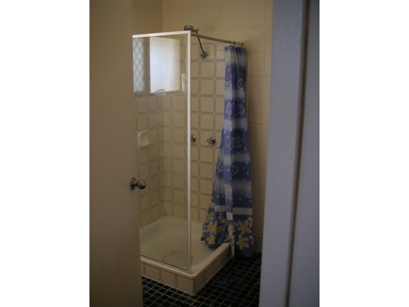 1 / 2 Powell St, Bowen QLD 4805