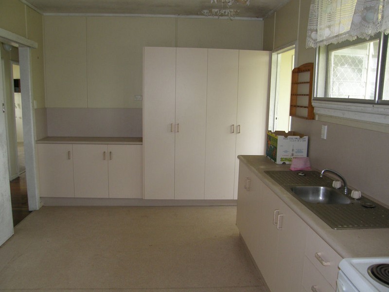 68 Tollington Rd, Bowen QLD 4805