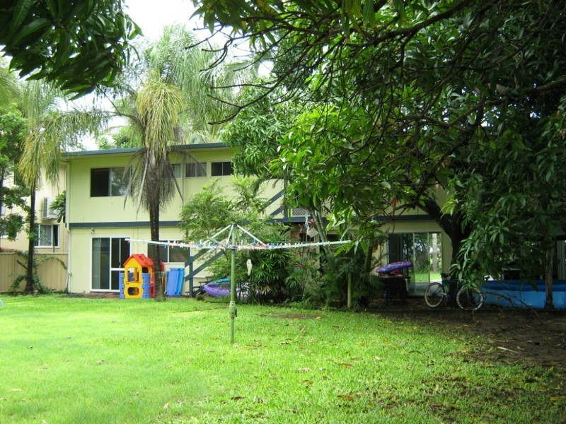 87 Horseshoe Bay Rd, Bowen QLD 4805