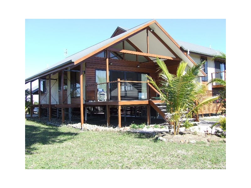 55 Adelaide Tce, Bowen QLD 4805