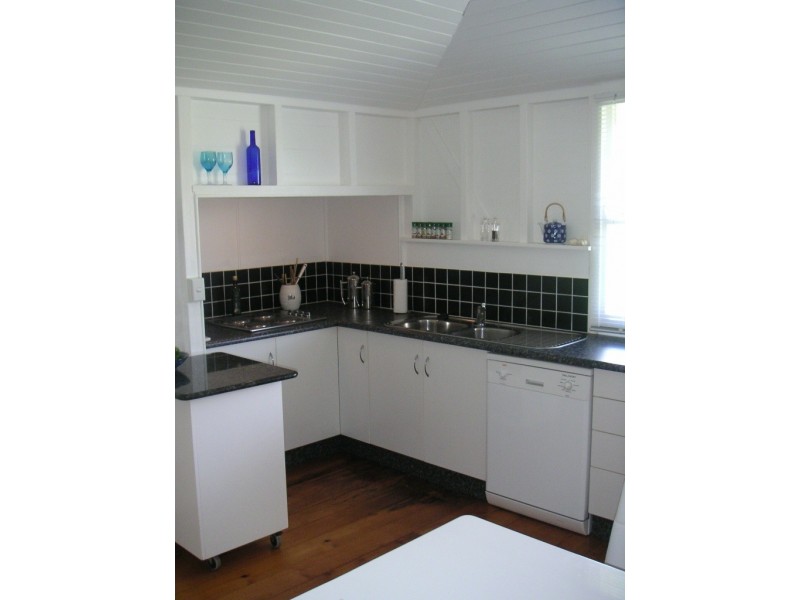 55 Livingstone St, Bowen QLD 4805