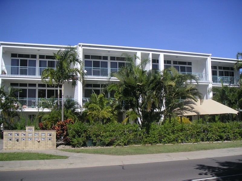 14 / 89 Horseshoe Bay Rd, Bowen QLD 4805