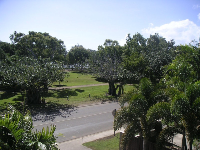 14 / 89 Horseshoe Bay Rd, Bowen QLD 4805