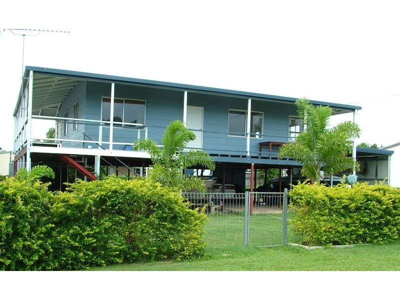 53 Whyte Ave, Brisk Bay QLD 4805