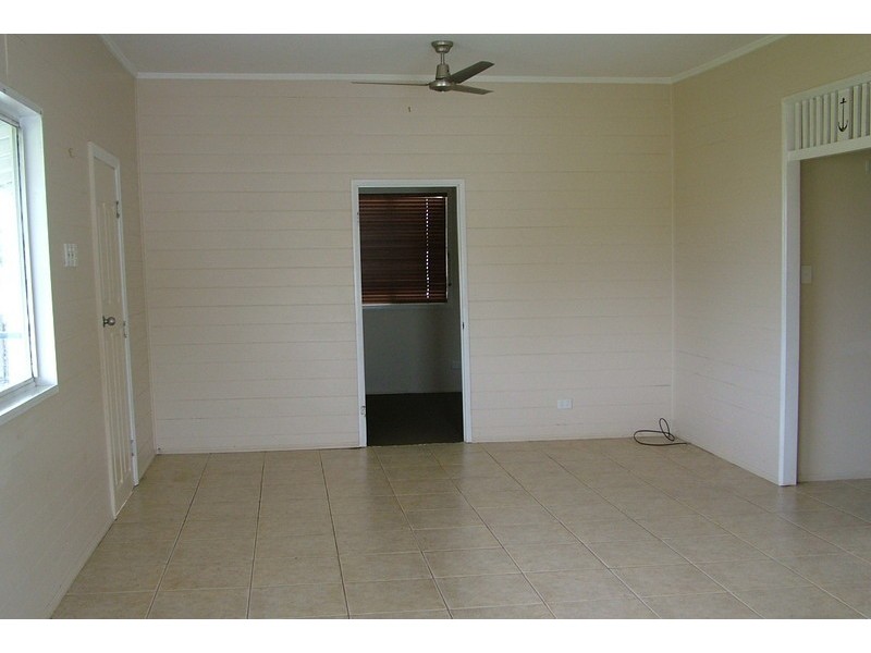 53 Whyte Ave, Brisk Bay QLD 4805