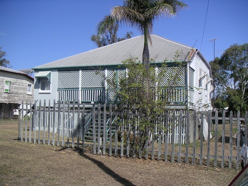 33 Gordon St, Bowen QLD 4805