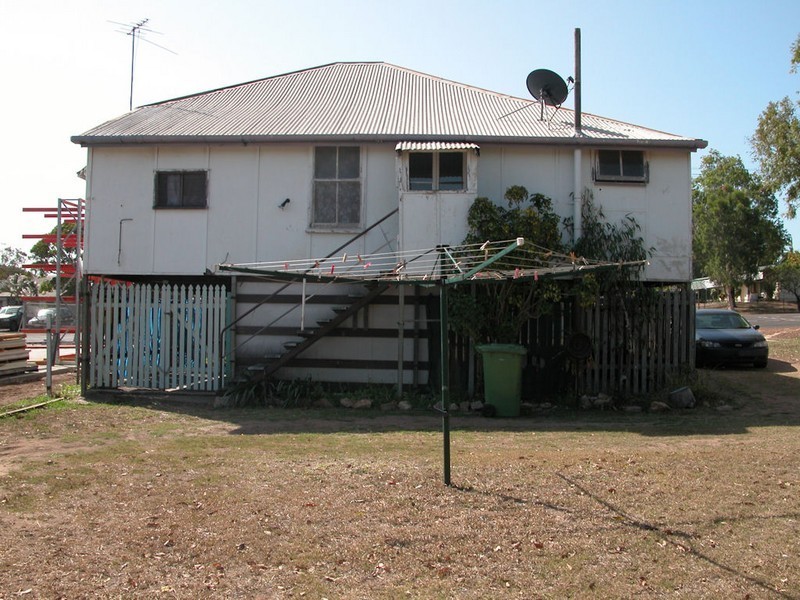 33 Gordon St, Bowen QLD 4805