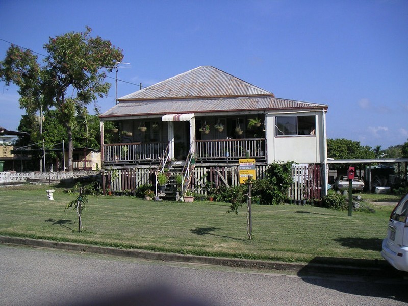 74 Livingstone St, Bowen QLD 4805