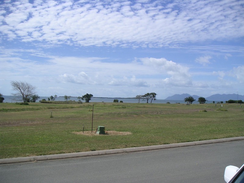 20 Marine Pde, Bowen QLD 4805