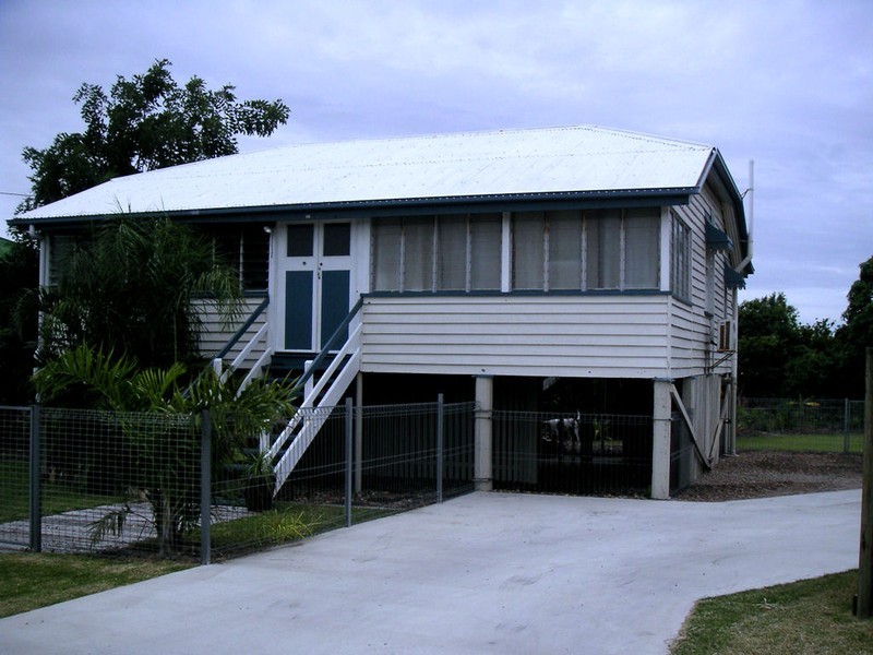 69 Leichhardt St, Bowen QLD 4805