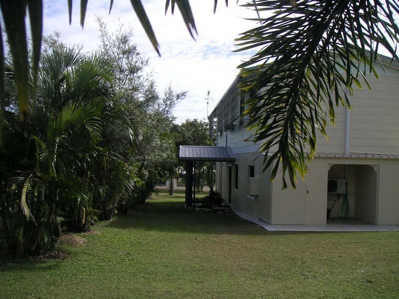 44 Mitchell St, Bowen QLD 4805