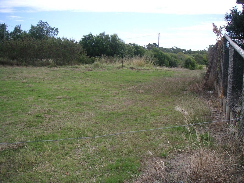 3 McDonnell Pl, Bowen QLD 4805