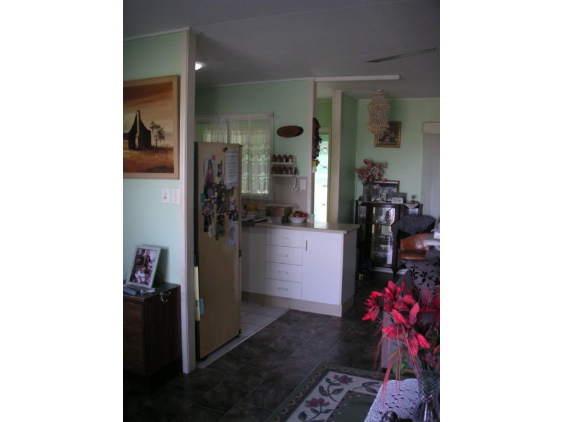 16 Wentworth St, Bowen QLD 4805
