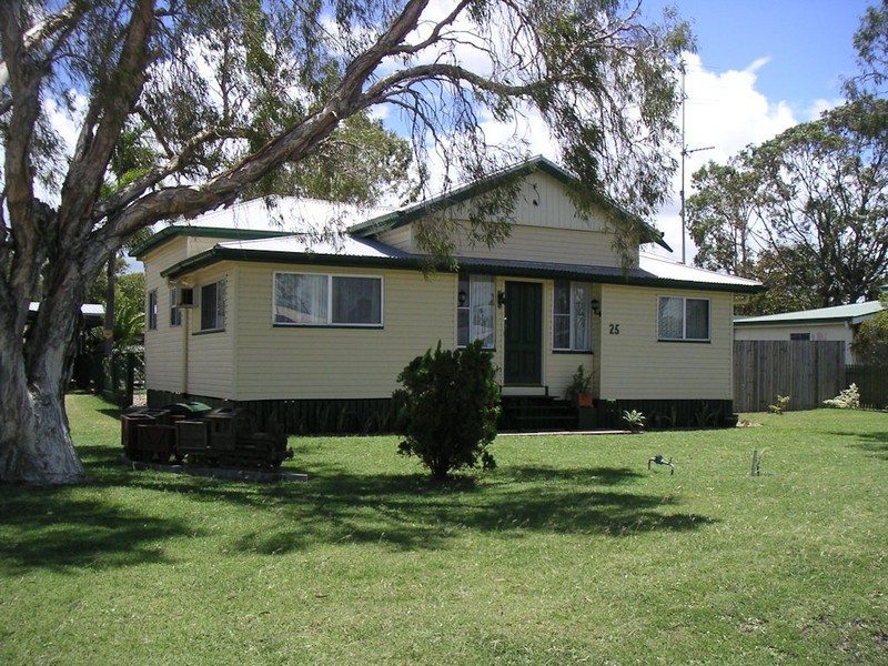25 Leichhardt St, Bowen QLD 4805
