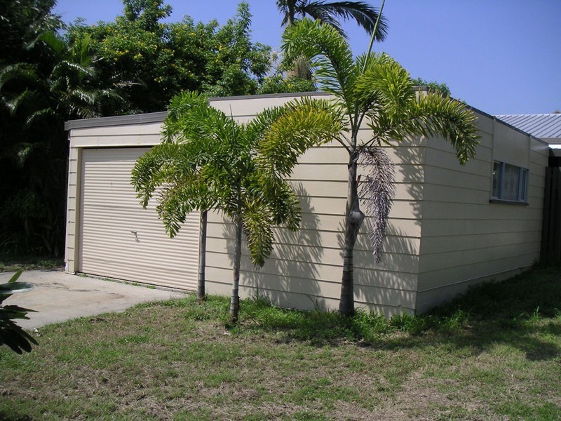 3 SUTHERS, Bowen QLD 4805