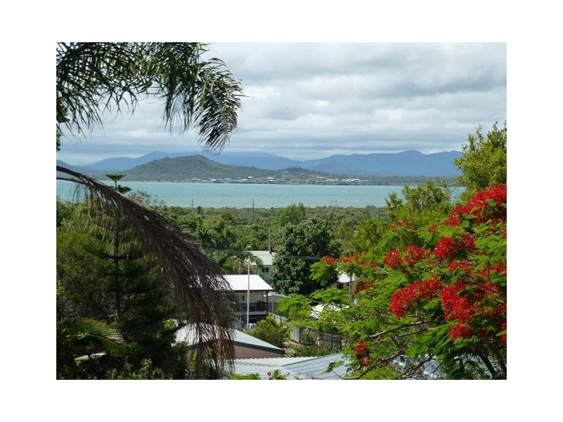 75a Livingstone Street, Bowen QLD 4805
