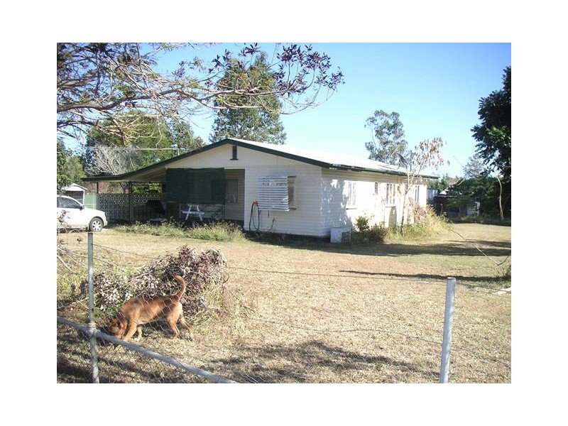 18 Fifth Avenue, Collinsville QLD 4804