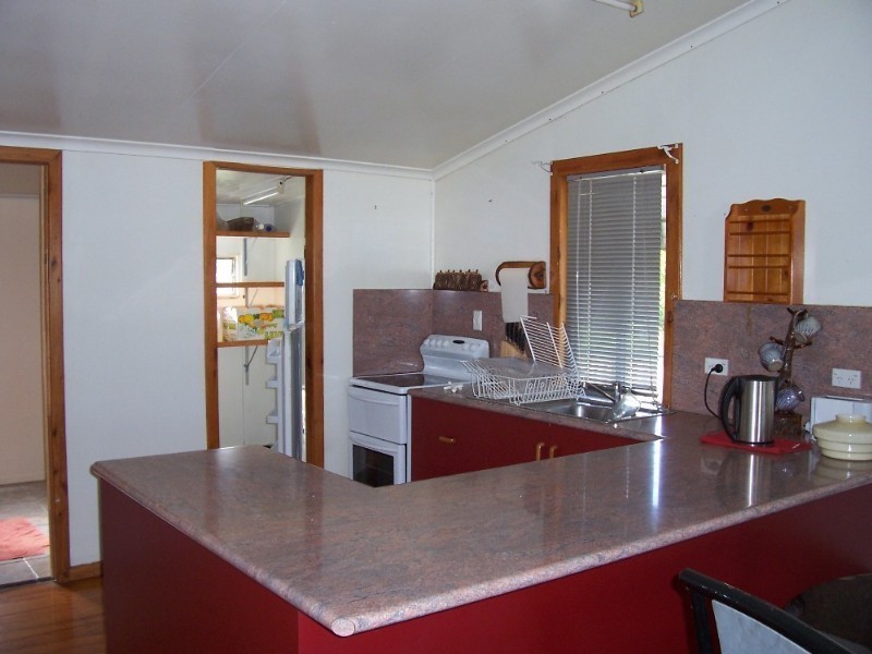 13 Strathmore St, Collinsville QLD 4804