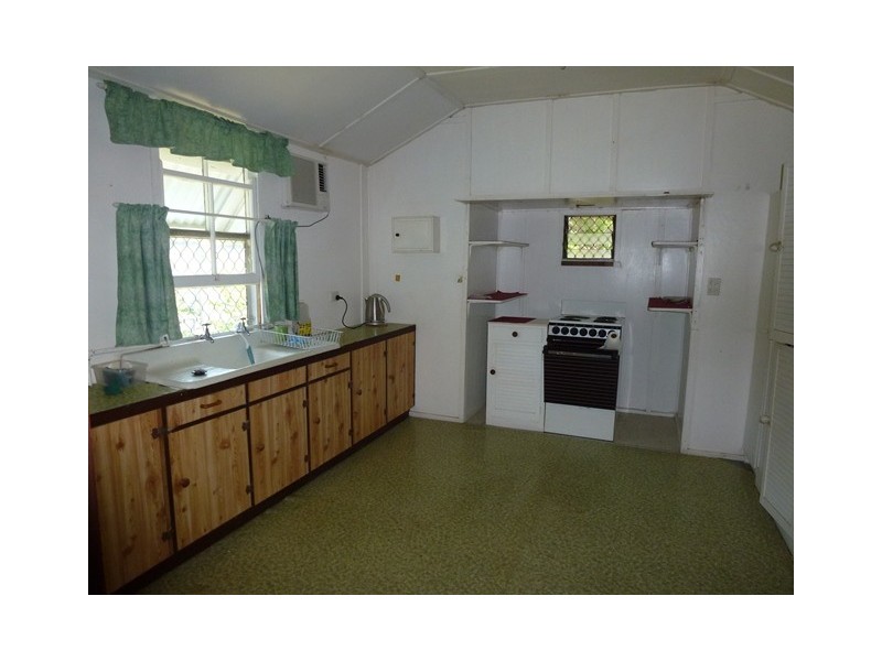 39 Gordon Street, Bowen QLD 4805