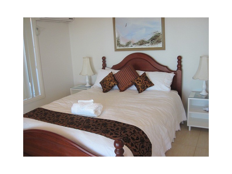 15 Bluewater Parade, Bowen QLD 4805