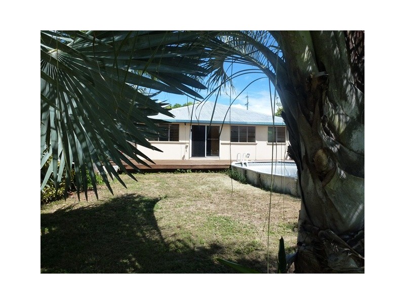 68 Tracey Street, Bowen QLD 4805