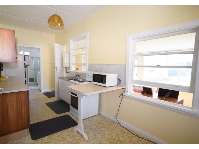 109 Greenwell Point Road, Greenwell Point NSW 2540