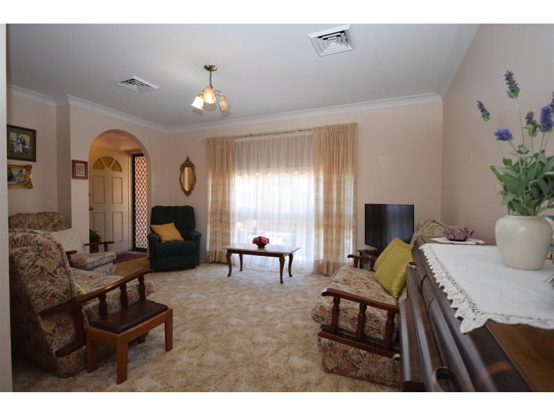 4/3 Brodie Close, Bomaderry NSW 2541