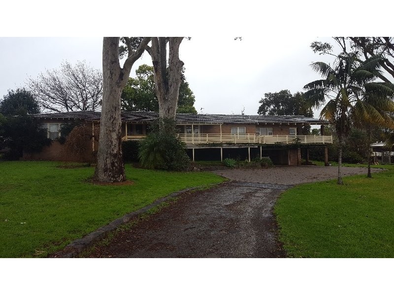 4 Dryden Close, Nowra NSW 2541