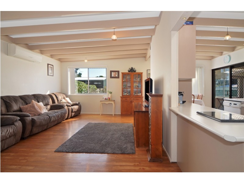 27 Comarong Street, Greenwell Point NSW 2540