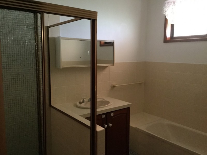 264B Princes Highway, Meroo Meadow NSW 2540