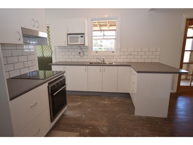 23 Tanang Street, Bomaderry NSW 2541