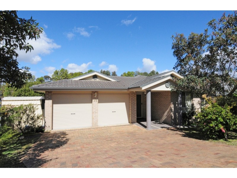 29 Emerald Drive, Meroo Meadow NSW 2540