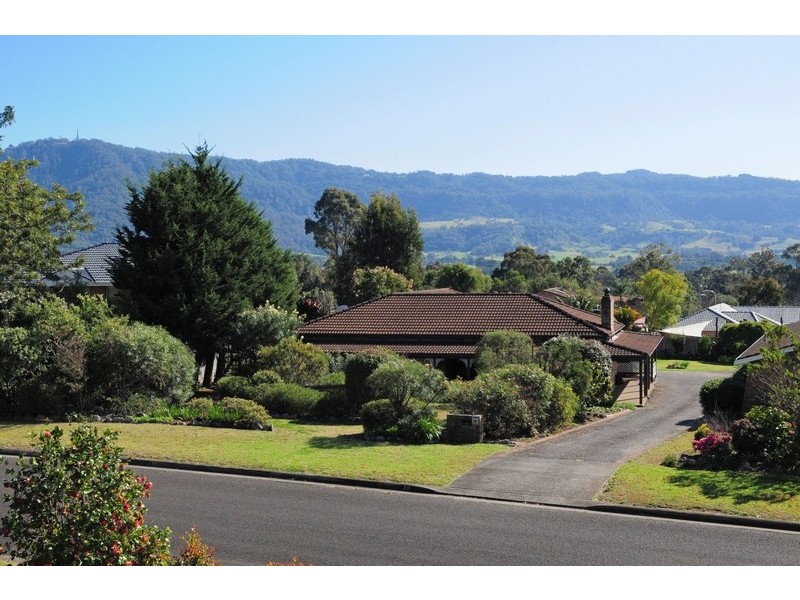 20 Woorin Close, Bomaderry NSW 2541