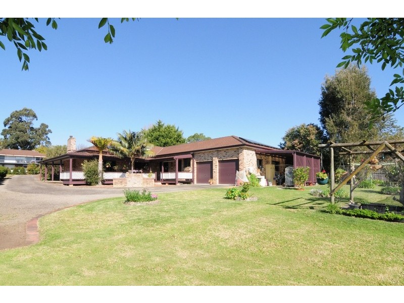 20 Woorin Close, Bomaderry NSW 2541