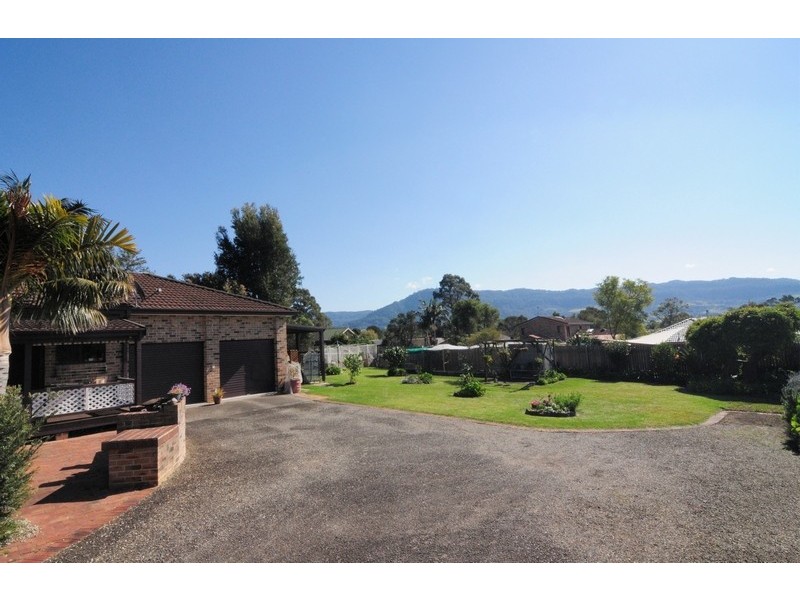 20 Woorin Close, Bomaderry NSW 2541