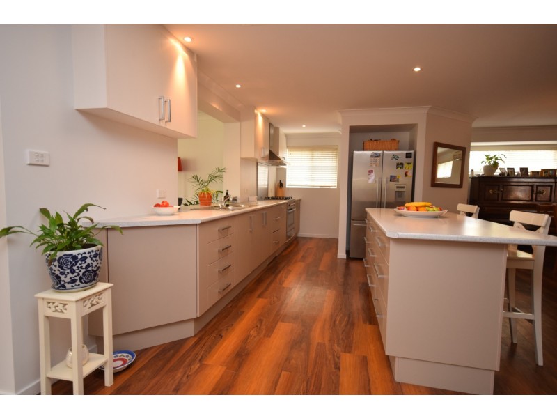 11 Evison Close, Cambewarra NSW 2540