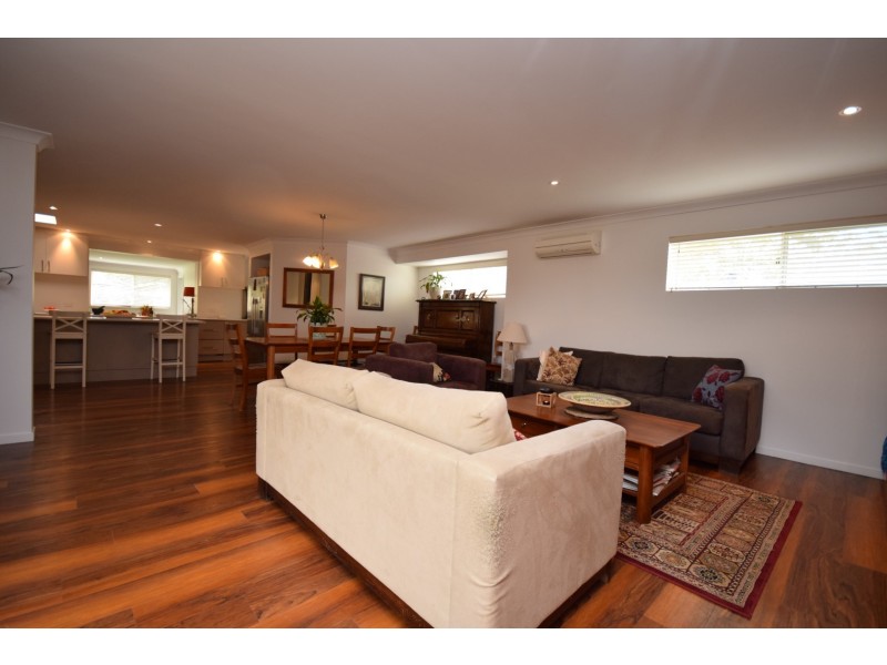 11 Evison Close, Cambewarra NSW 2540