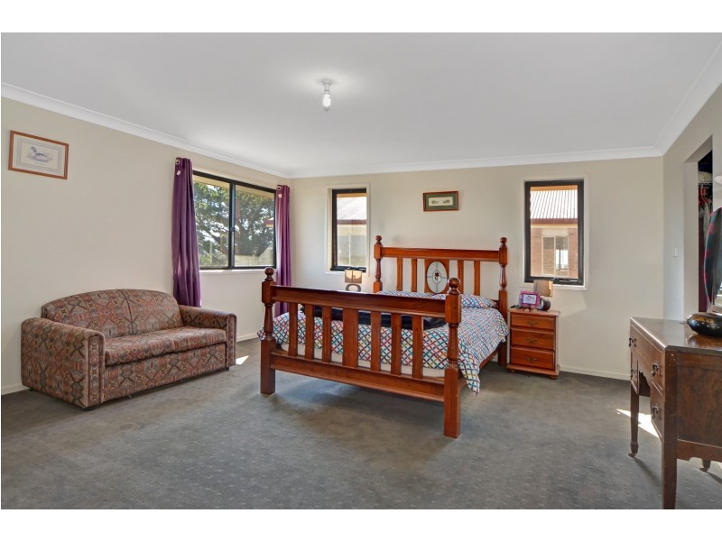35 Church Street, Greenwell Point NSW 2540