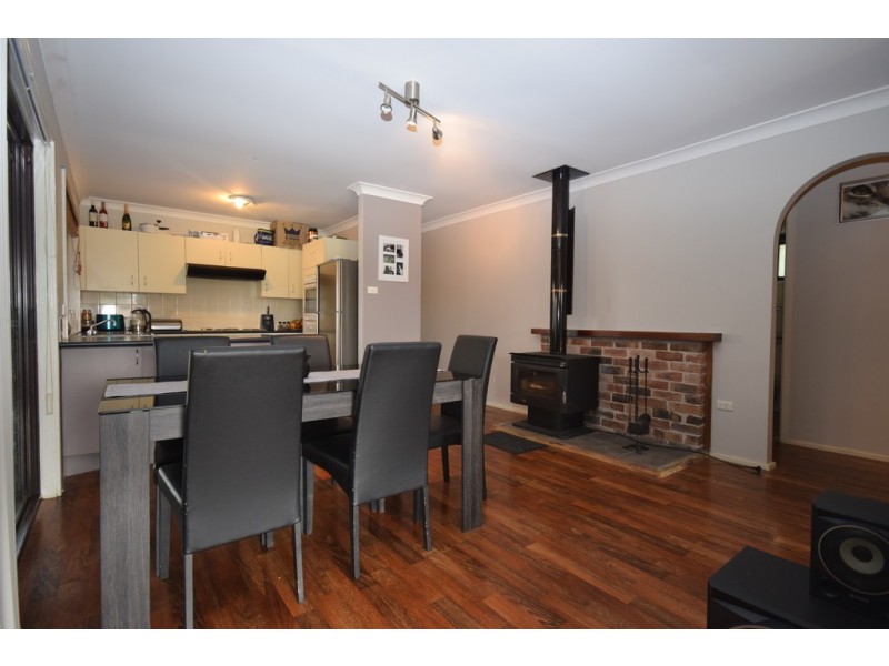 8 Purdie Crescent, Nowra NSW 2541