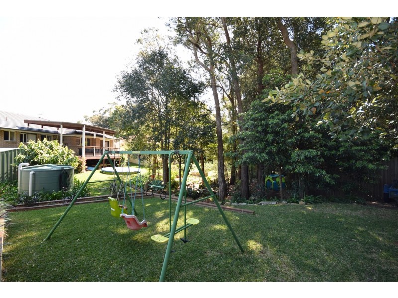 95B Jasmine Drive, Bomaderry NSW 2541