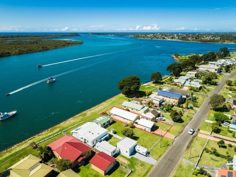 51 Adelaide Street, Greenwell Point NSW 2540