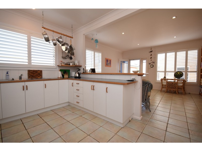 51 Adelaide Street, Greenwell Point NSW 2540