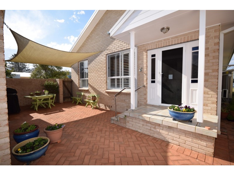 51 Adelaide Street, Greenwell Point NSW 2540