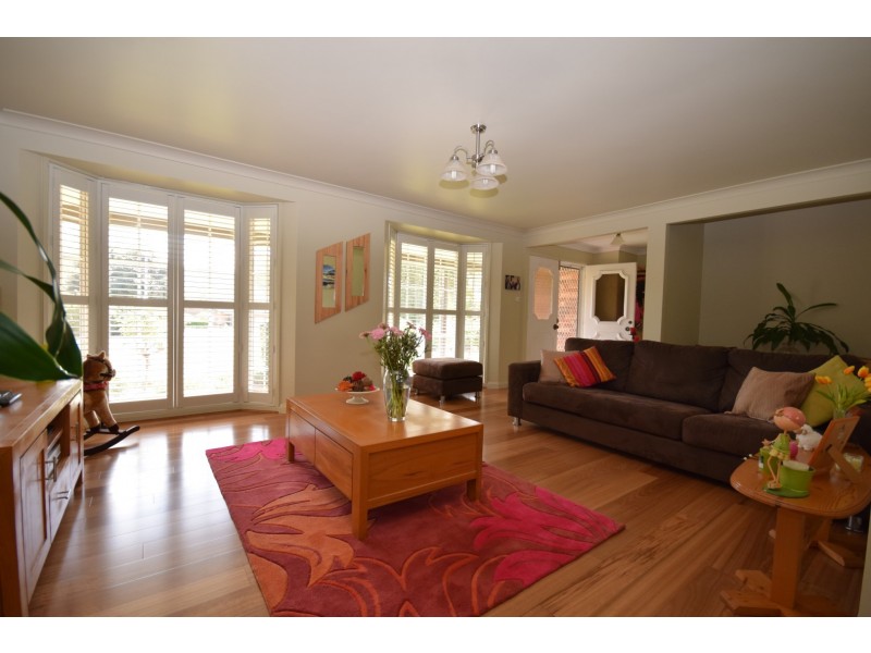 9 Wilari Close, Bomaderry NSW 2541