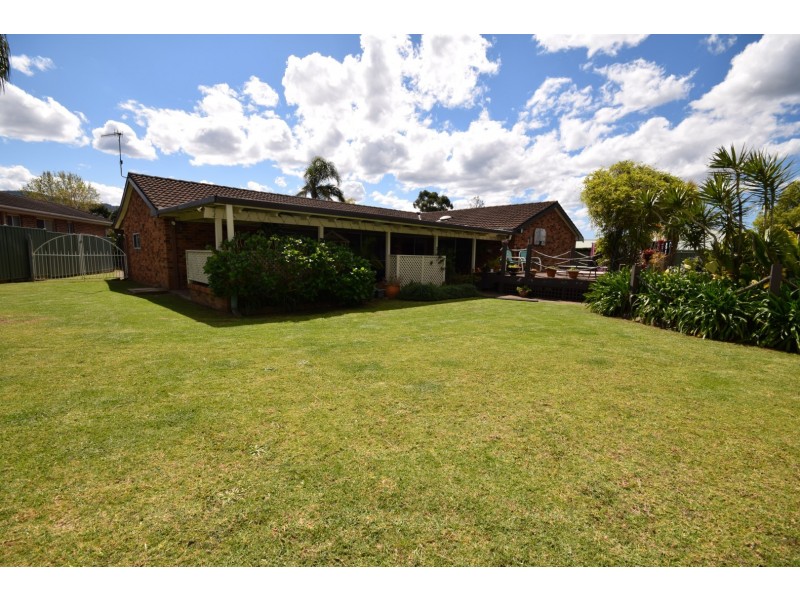 9 Wilari Close, Bomaderry NSW 2541