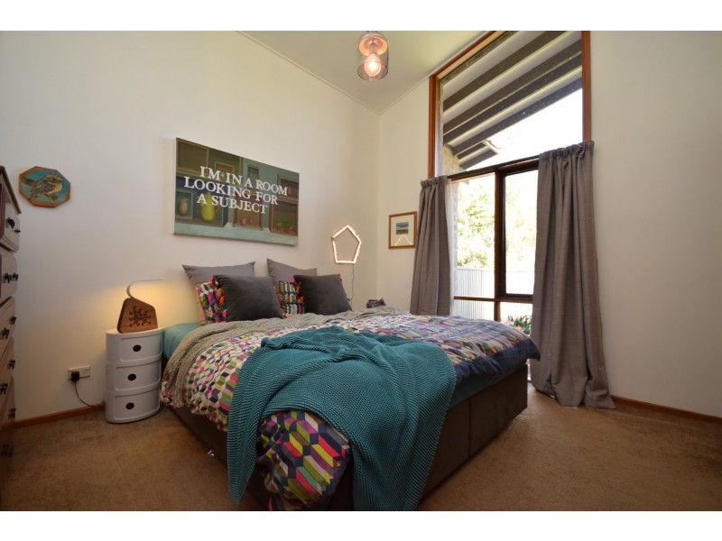 17 Bowada Street, Bomaderry NSW 2541
